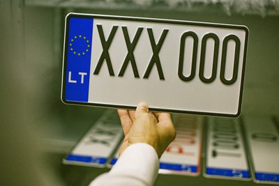 Nauji automobilių valstybiniai numeriai