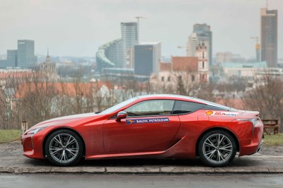 "Lexus LC500"