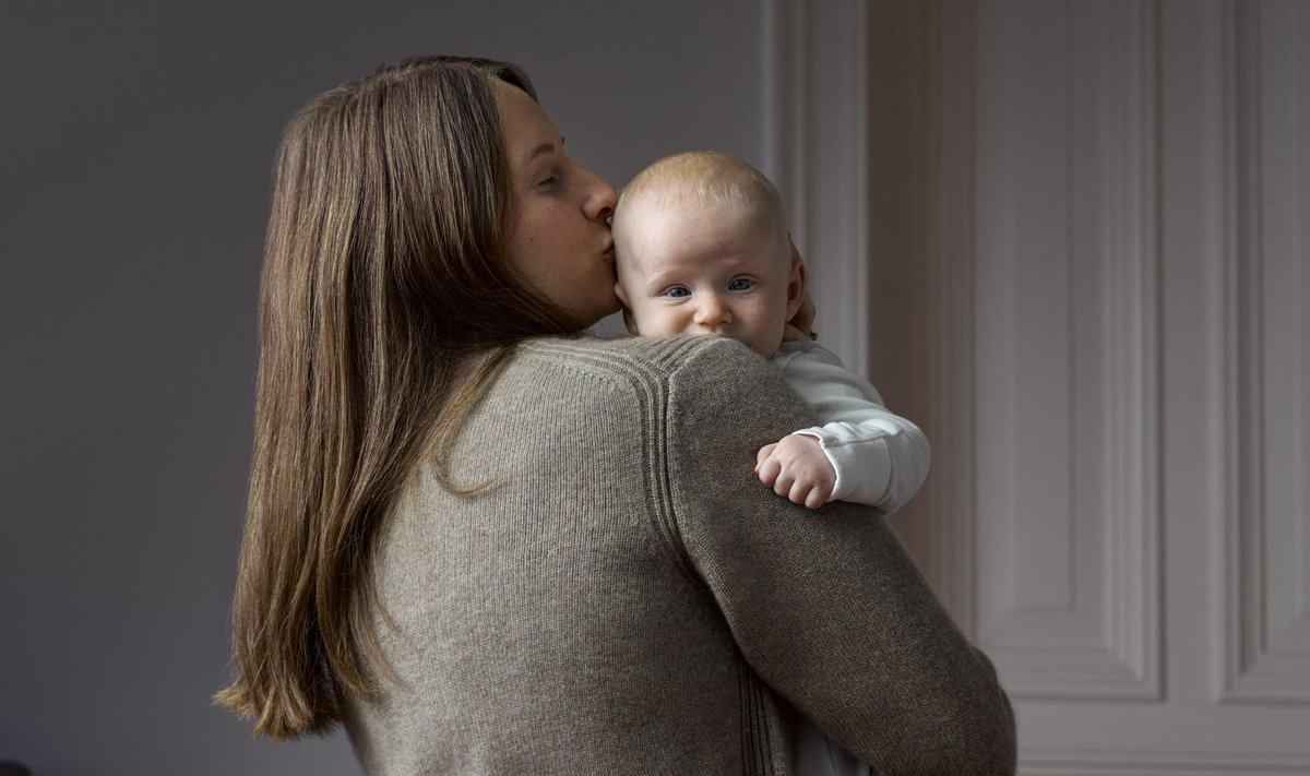 „Philips Avent“ tyrimas: dvi iš trijų mamų savo pagrindiniams poreikiams patenkinti kasdien turi mažiau nei vieną valandą