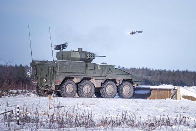 Prieštankinės raketos Spike šūvis iš PKM Vilkas