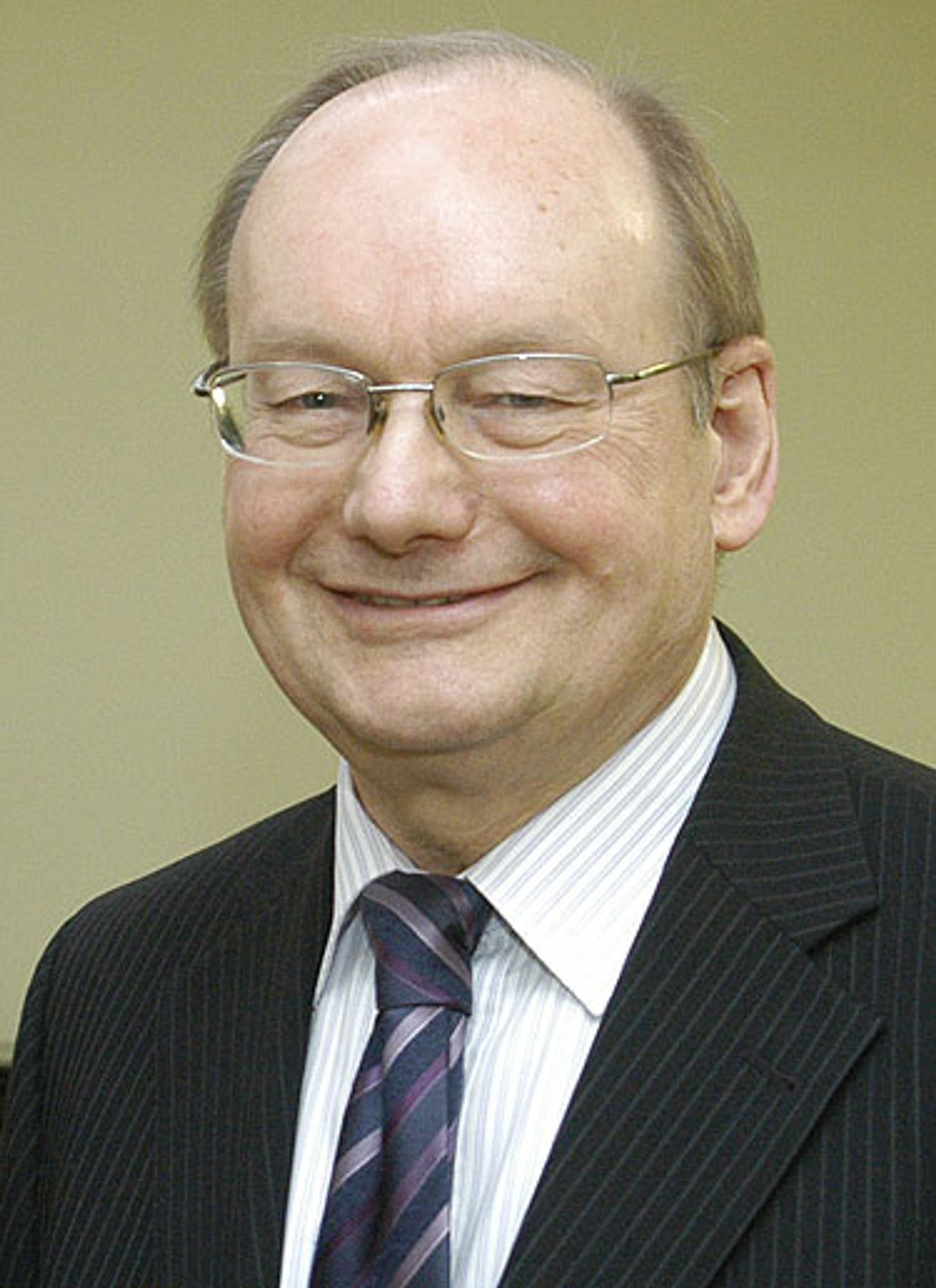 Č.Juršėno dovanos kriauklės ir skepetaitės Delfi veidai