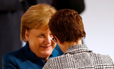 A. Kramp-Karrenbauer ir A. Merkel