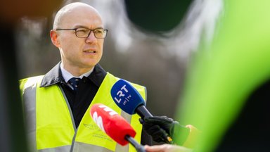 Lietuvos gėda pramintas Vilnius–Utena kelias bus naujutėlis: pradeda remontuoti likusius kilometrus