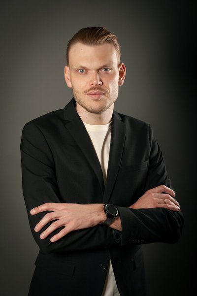 Julius Burkauskas – Lietuvos sveikatos mokslų universiteto (LSMU) klinikinis psichologas, daktaro laipsnį turintis mokslininkas