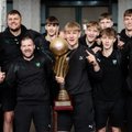 „Bandau suprasti, ką mes padarėme“: namo grįžę Eurolygos jaunimo čempionai džiaugiasi trofėjumi