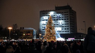 Įvardijo, kada planuoja įžiebti Kalėdų eglę Panevėžyje: šventė numatoma anksčiau