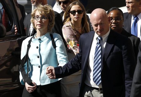 G.Giffords su vyru M.Kelly