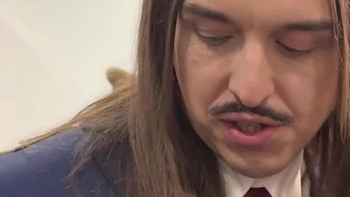Ant Tommy Cash palto – svarbi žinutė