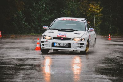 Palangoje įvyko automobilių slalomo mėgėjų finalinis mūšis