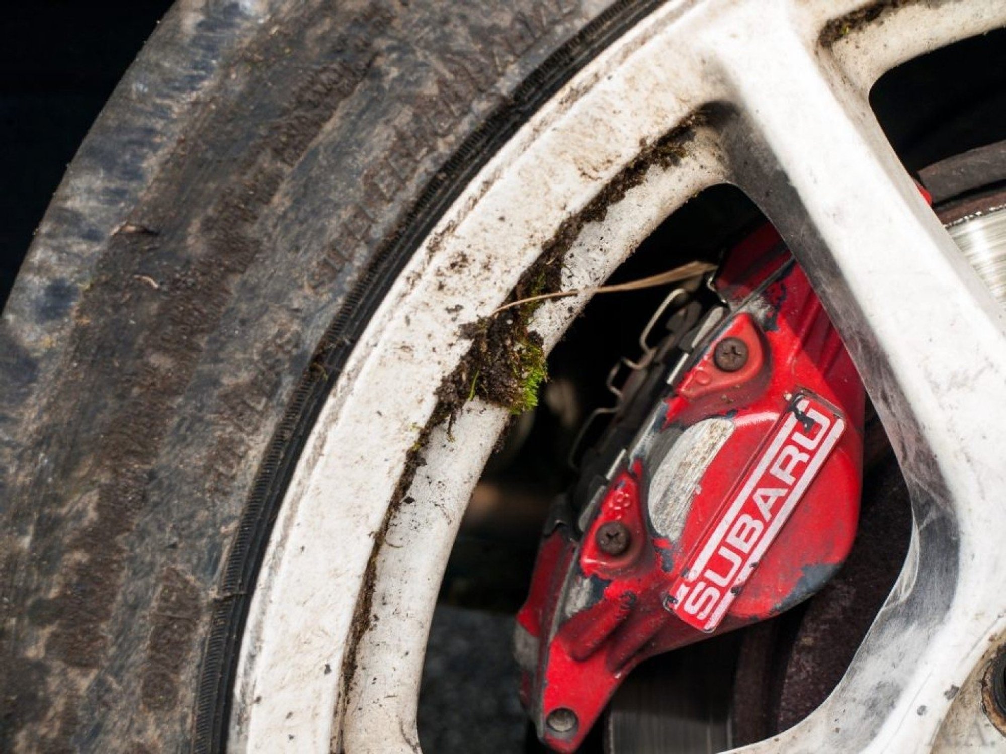 Car manufacturers return to old-fashioned brakes: why the need?