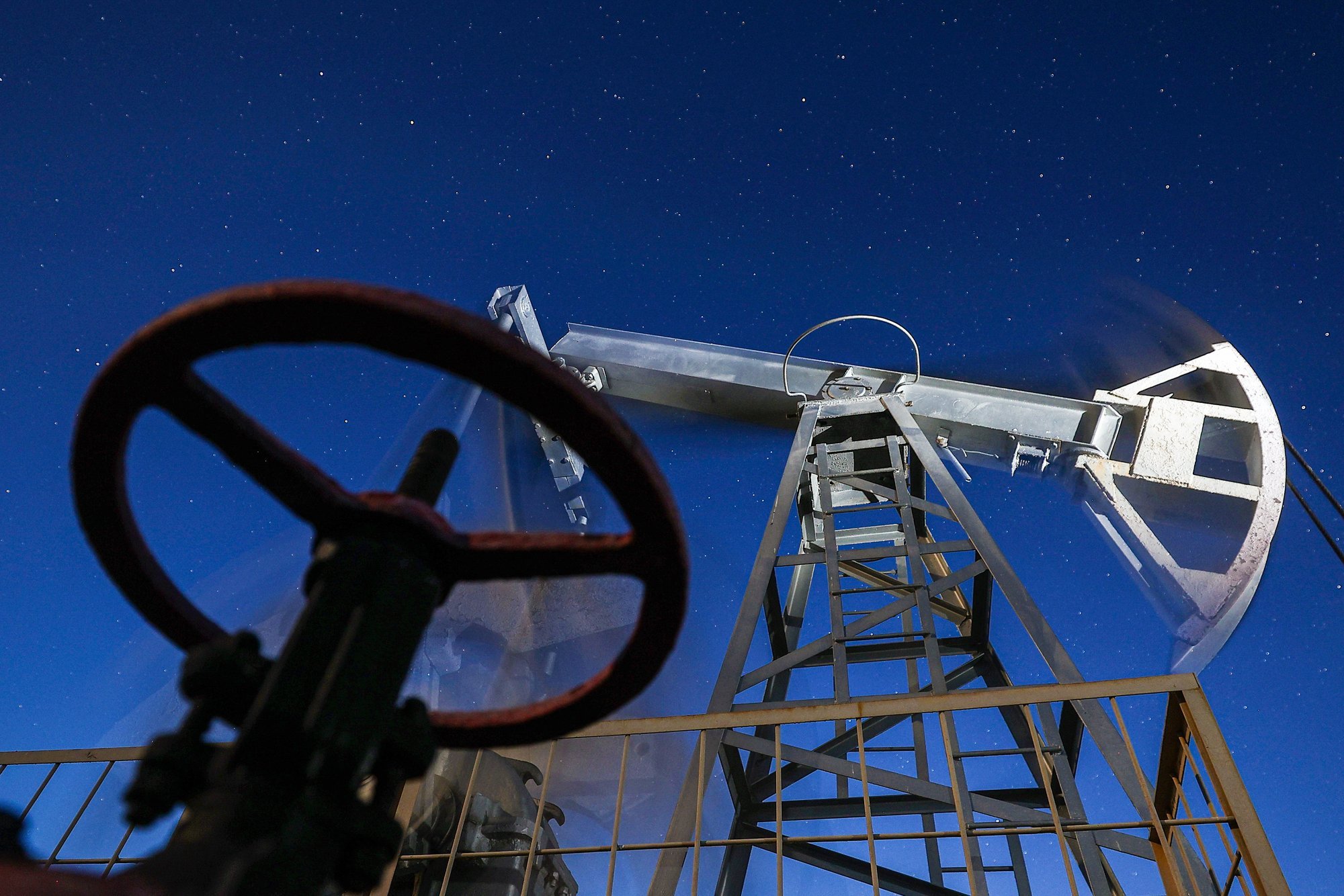 Reuters: Russia plans to reduce oil exports due to fuel shortages