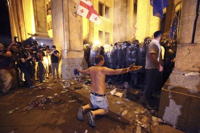 Protestas prie Gruzijos parlamento