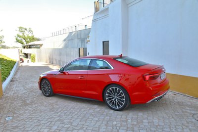 „Audi S5 Coupe“ – automobilis vairuotojui