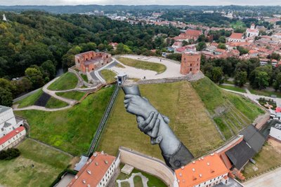 Menininko SAYPE freska ant Gedimino kalno