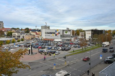 Aukcione parduodama automobilių aikštelė Panevėžyje