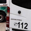 Marijampolėje į avariją skubėjo policija ir medikai: į ligoninę išvežė dvi mergaites ir moterį