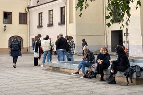 VU studentus papiktino reklaminis rusistikos studijų plakatas: teigia, kad įsivėlė vertimo klaida