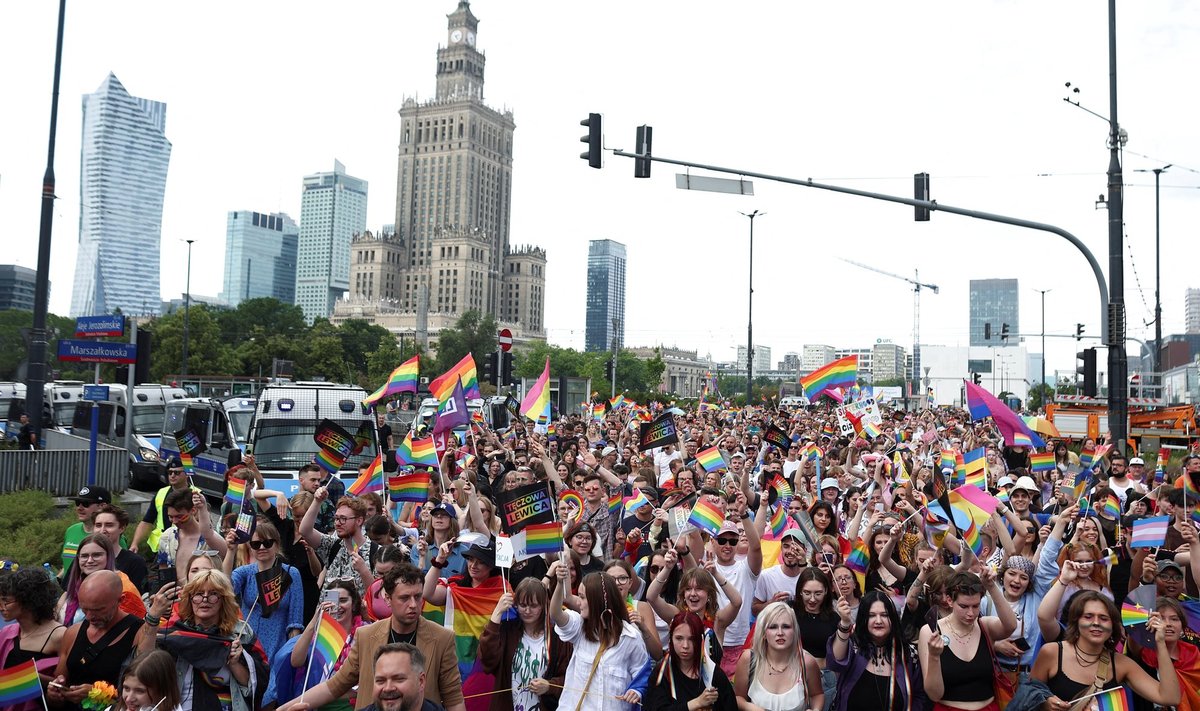 Lenkija imasi žingsnių dėl civilinės sąjungos įteisinimo