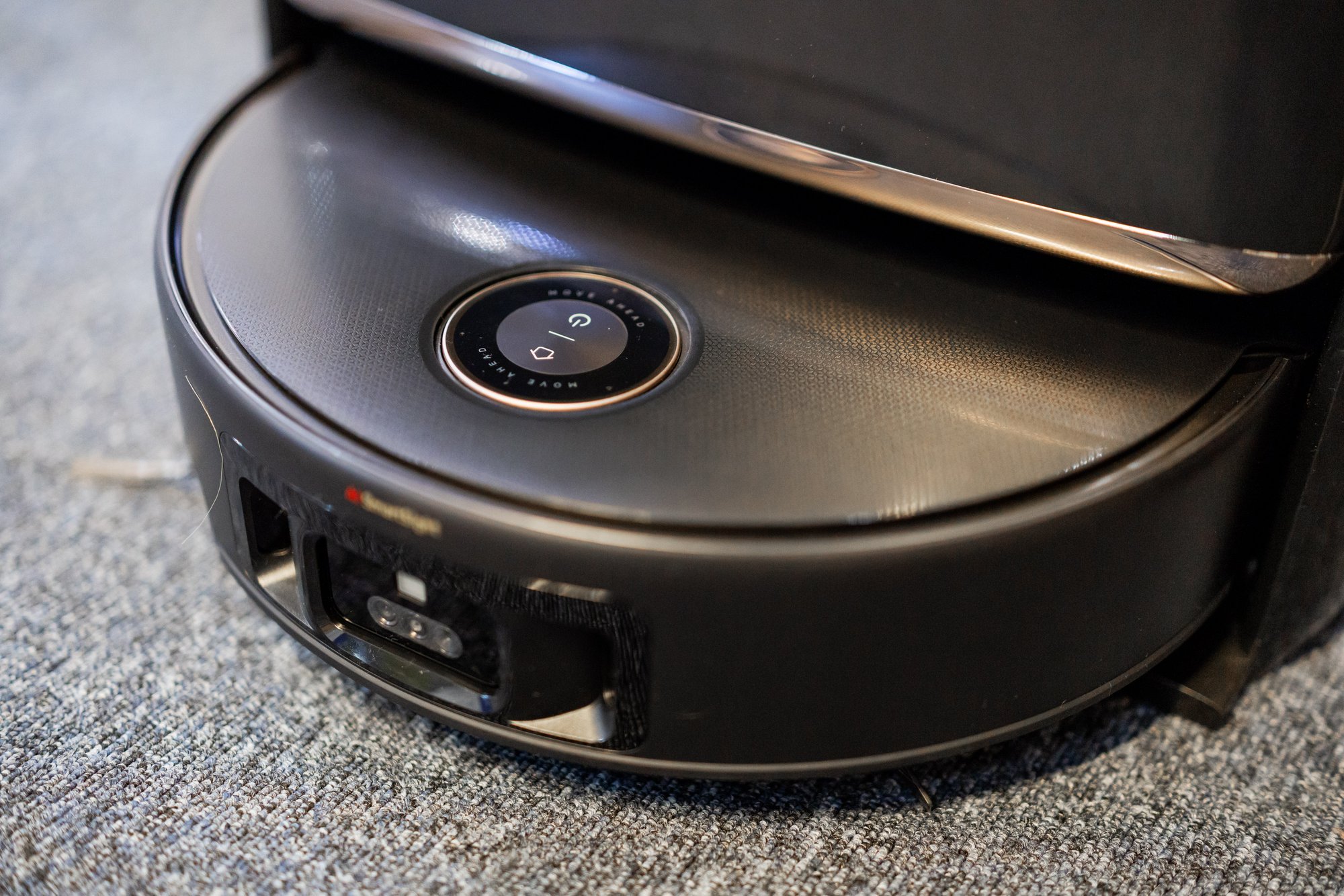 Išbandžiau naujos kartos plaunantį dulkių siurblį robotą: didelis privalumas turintiems augintinių