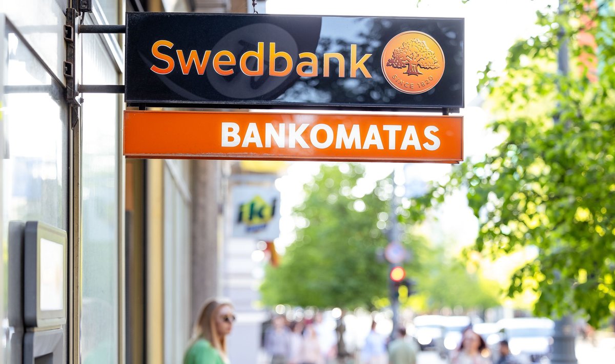 Swedbank  bankomatas.