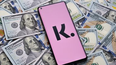 Pusę darbuotojų atleidusi ir juos DI robotais pakeitusi švedų finansų įmonė susidūrė su didele problema: kas nutiko? 