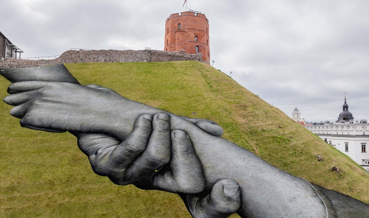 Menininko SAYPE freska ant Gedimino kalno