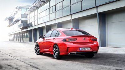 "Opel Insignia GSi"