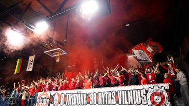 Žibėnas nusispjovė į „vilkų“ manieras ir sukandęs dantis ištarė: jie grąžino mums sirgalius ir privertė būti geresniais