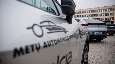 Metų automobilio konkurso atidarymas