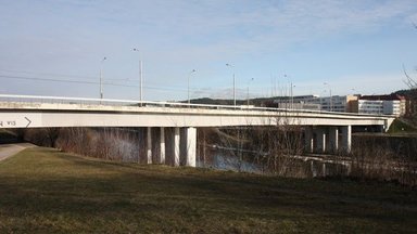 Движение пешеходов и велосипедистов ограничено из-за ремонта моста Шилаc