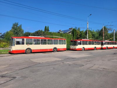 „Vilniaus viešasis transportas“ skelbia aukcioną – bus galima įsigyti legendinius „Škoda 14 Tr“ troleibusus