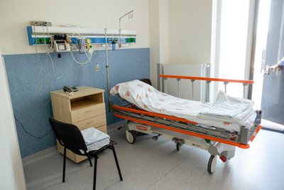 Kauno klinikų Skubiosios pagalbos skyrius. Izoliacinė palata.