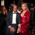 Jay-Z kaltinamas kartu su reperiu P Diddy 2000-aisiais prievartavęs 13-metę mergaitę  