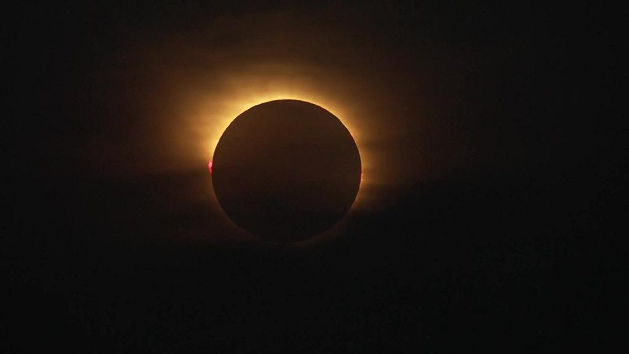 Mallorca residents and visitors observe total solar eclipse