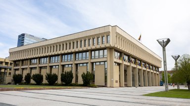 Seimo neeiliniame posėdyje – pertrauka: klausimų toliau kelia NT ir gyventojų pajamų mokesčiai 