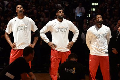 Chrisas Boshas, LeBronas Jameas ir Dwyane'as Wade'as