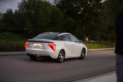 "Toyota Mirai"