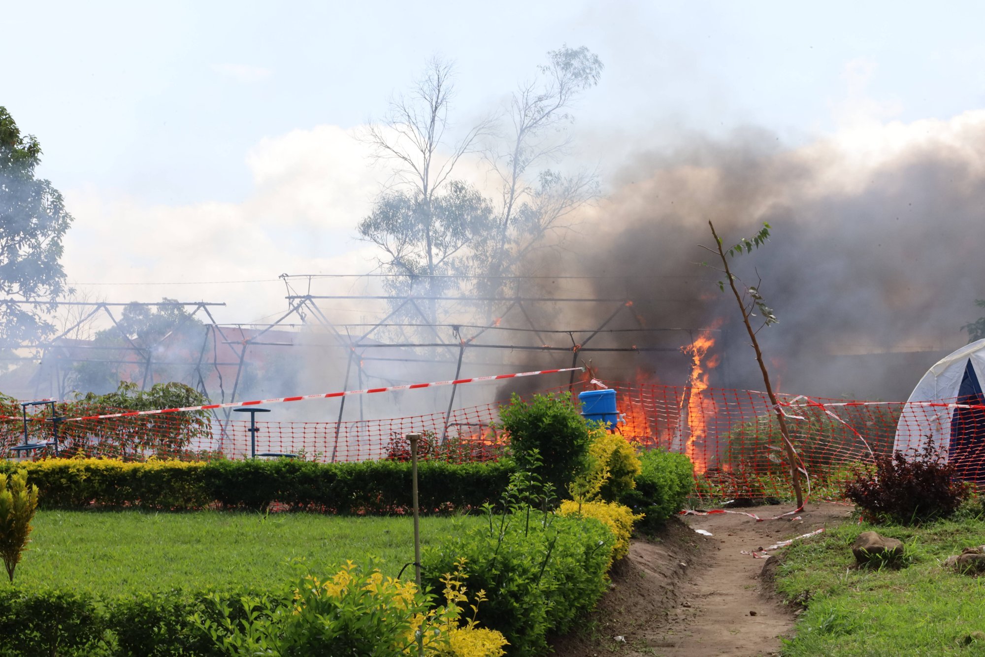 Three fires at Ebola centers linked to burial disputes; Bill Gates falsely blamed online