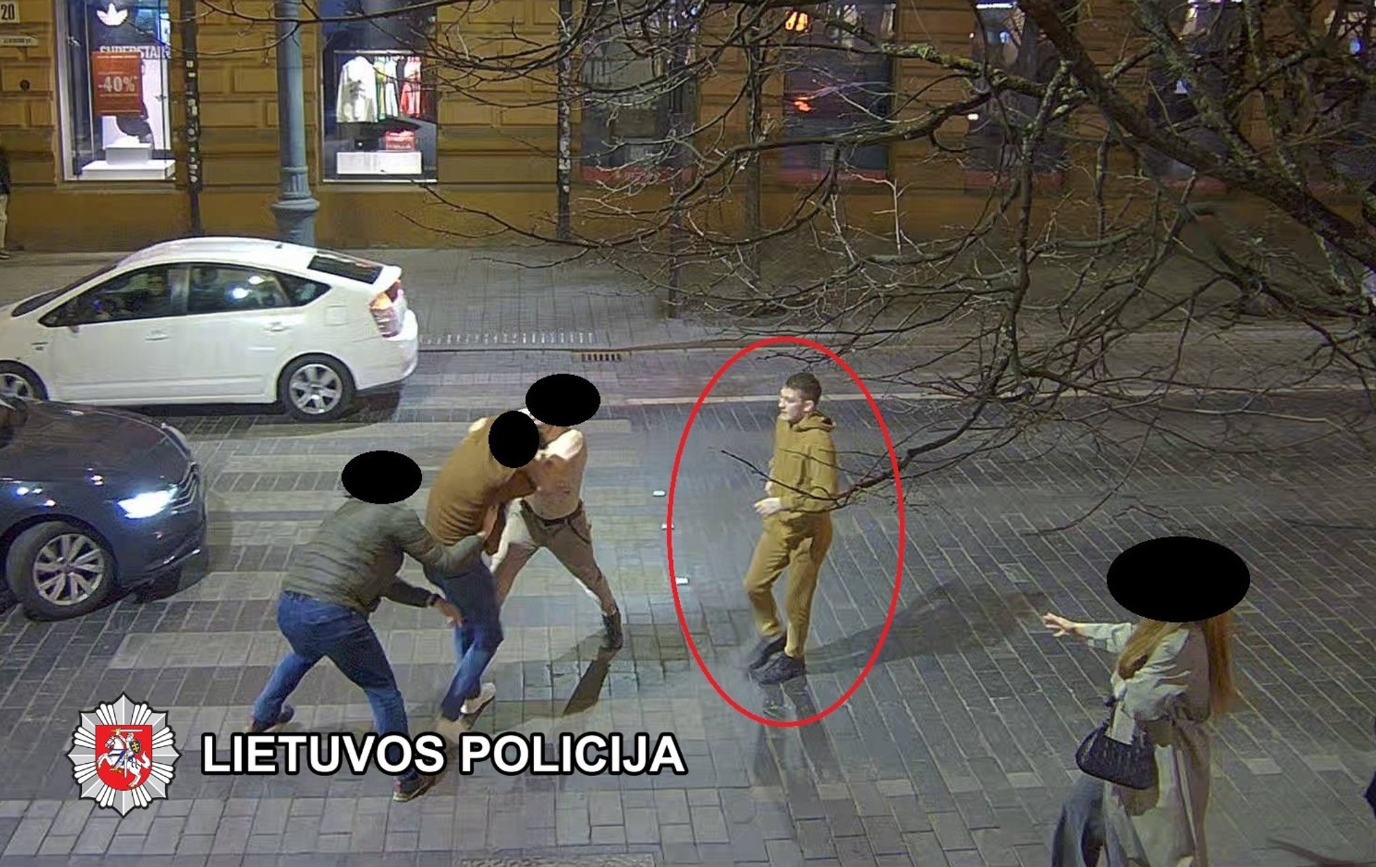 Two injured in Vilnius McDonald's brawl; police seek suspect
