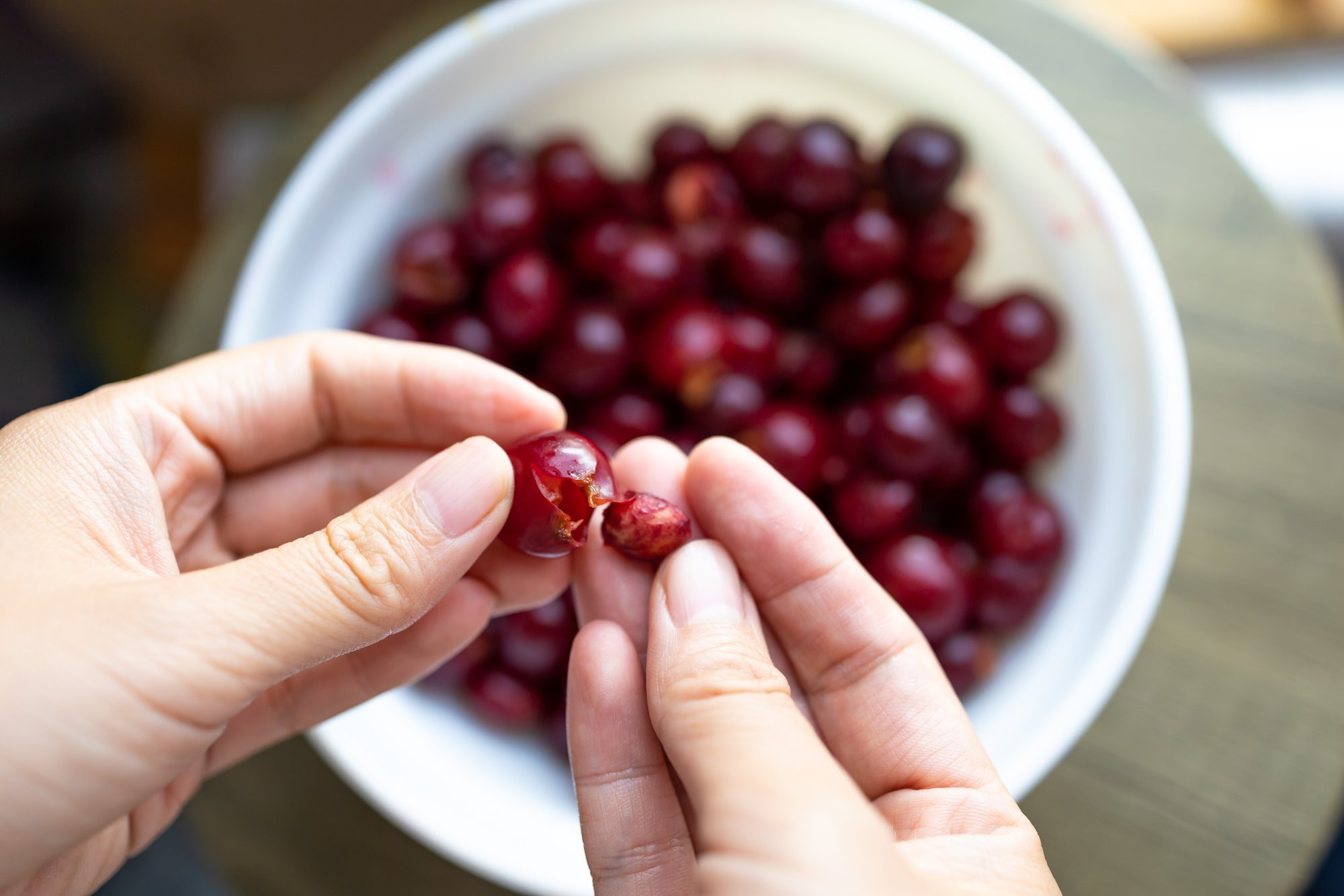 Popular Ways to Pit Cherries: Which Method Works Best?