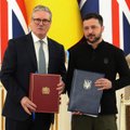 Zelenskis ir Starmeris pasirašė šimtmečio partnerystės sutartį