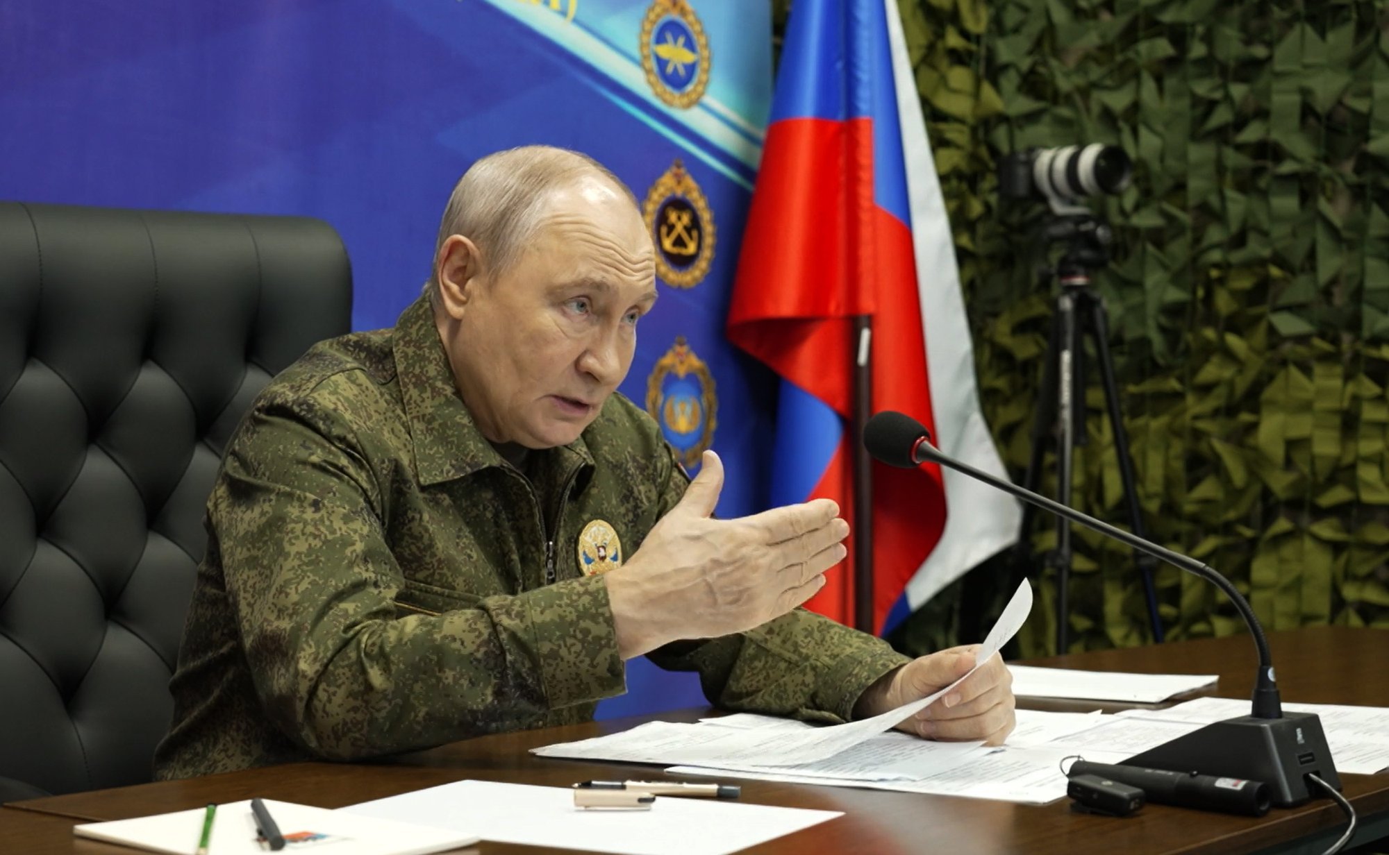 „The Telegraph“: Putinas derybose turi reikalavimų NATO - Delfi