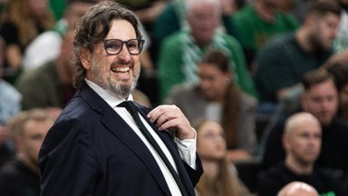 Po pergalės Trinchieri vėl mokė žurnalistą ir nutraukė spaudos konferenciją