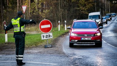 Perspėja vyksiančius aplankyti artimųjų kapų: prie kai kurių kapinių privažiuoti nepavyks 