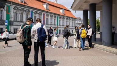 Abiturientų įspūdžiai po matematikos egzamino: kai kurie išėjo vos jam prasidėjus