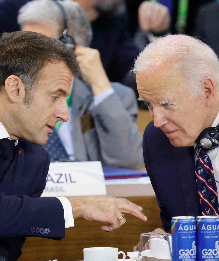 Emmanuelis Macronas, Joe Bidenas