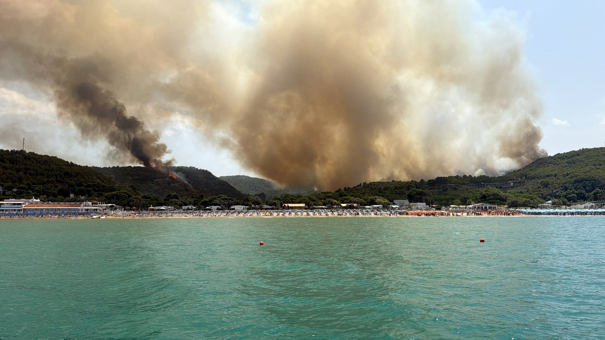 Hundreds evacuated by sea from Italy's Adriatic coast
