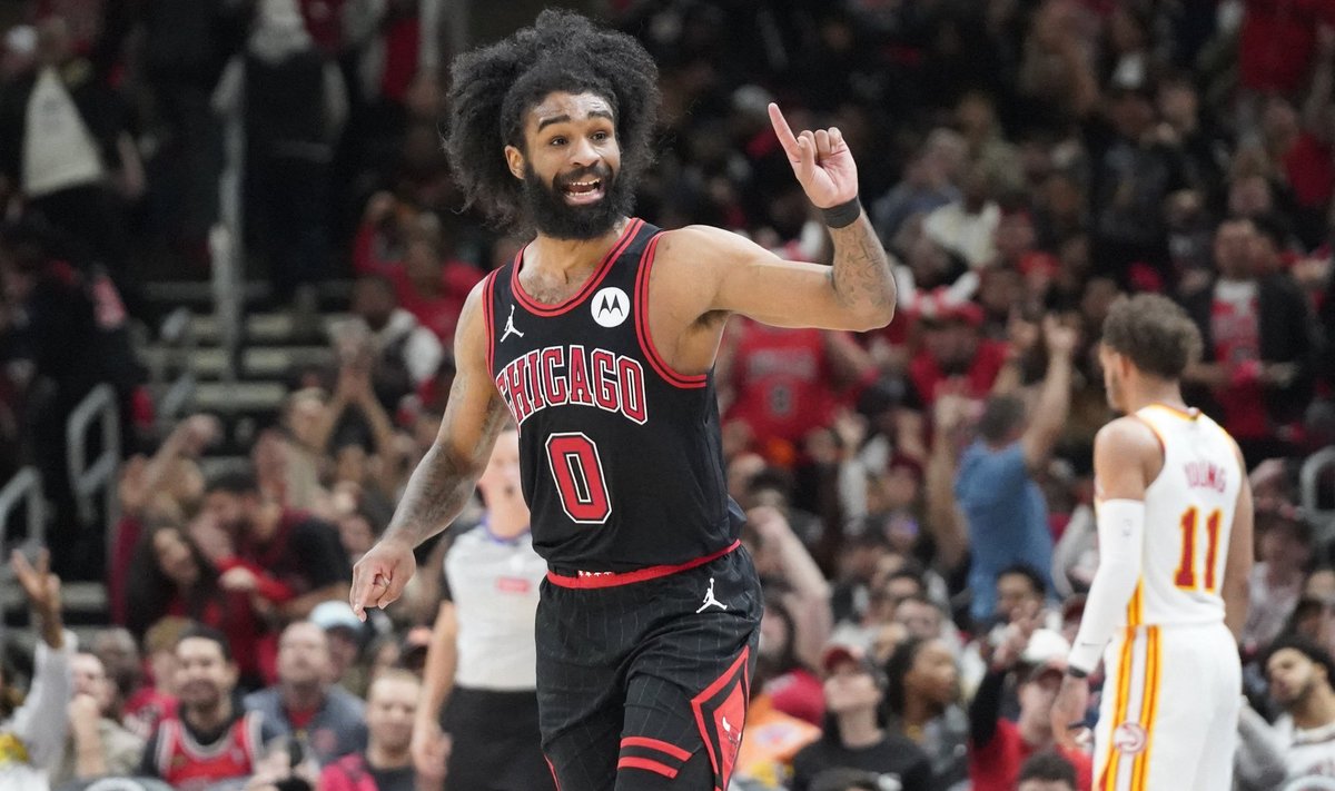 "Bulls" gynėjas Coby White (0) – po tritaškio į Atlantos "Hawks" krepšį.