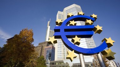 Europos akcijos svyruoja belaukiant ECB sprendimo d?l palūkan? normos