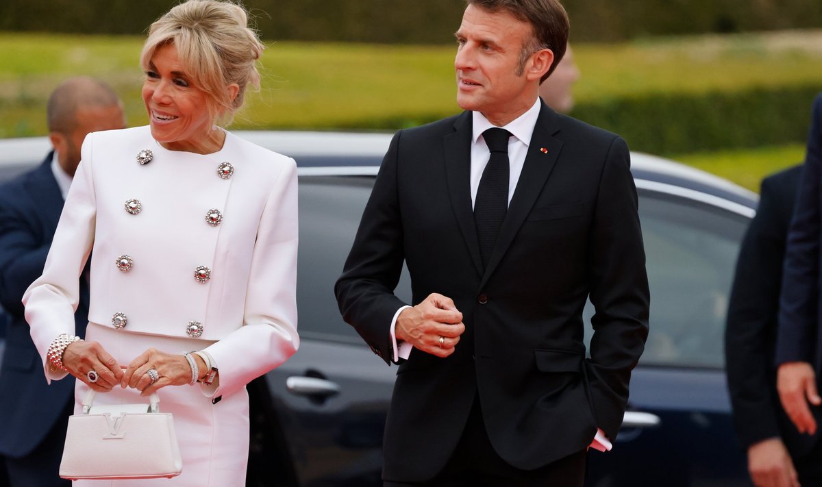 Emmanuelis Macronas su žmona Brigitte Macron